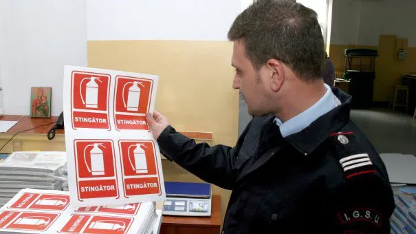 ISU a verificat sâmbătă noaptea 6 cluburi din Bucureşti. A găsit nereguli şi a dat sancţiuni