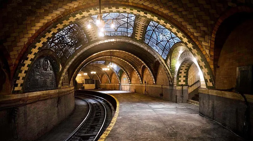 Scandal la New York! Un diplomat sudanez a fost arestat după ce a hărțuit o femeie în metrou
