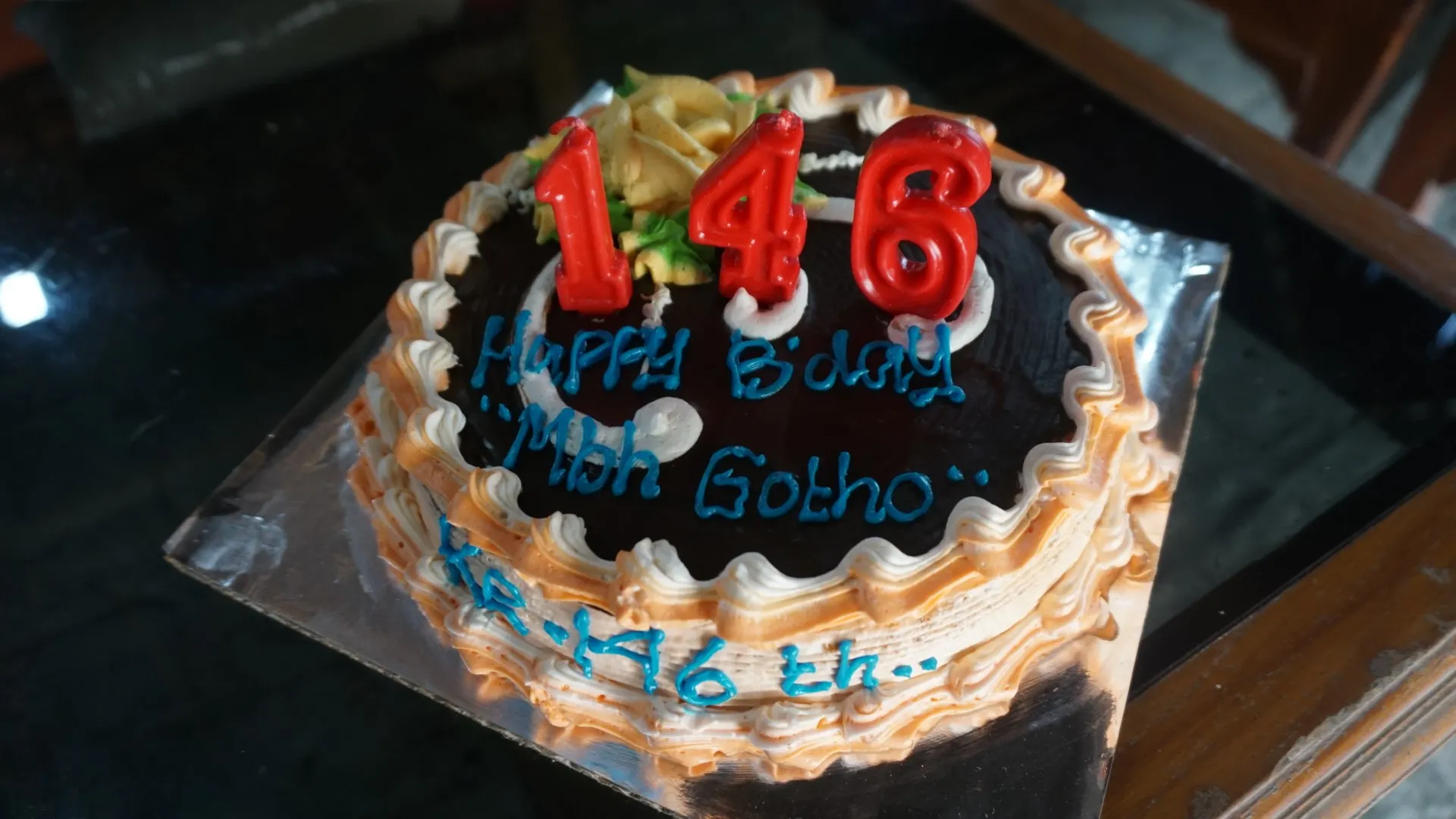 A fost descoperit cel mai bâtrân om din lume. Are 146 de ani şi trăieşte în Indonezia. Cum arată?