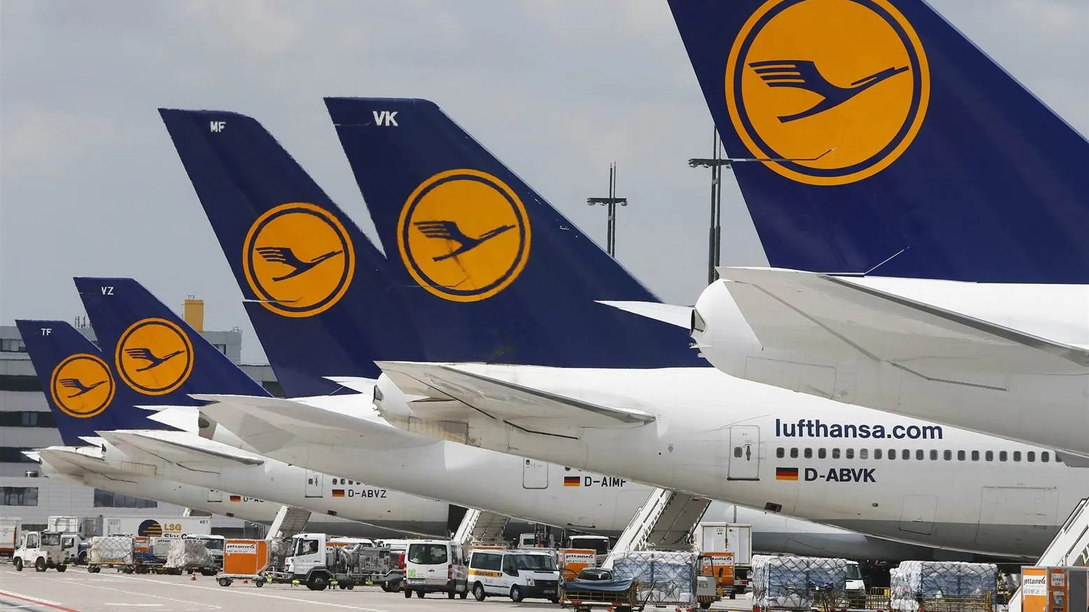 Lufthansa aprobă majorarea salariilor pentru piloți, după cinci ani de negocieri