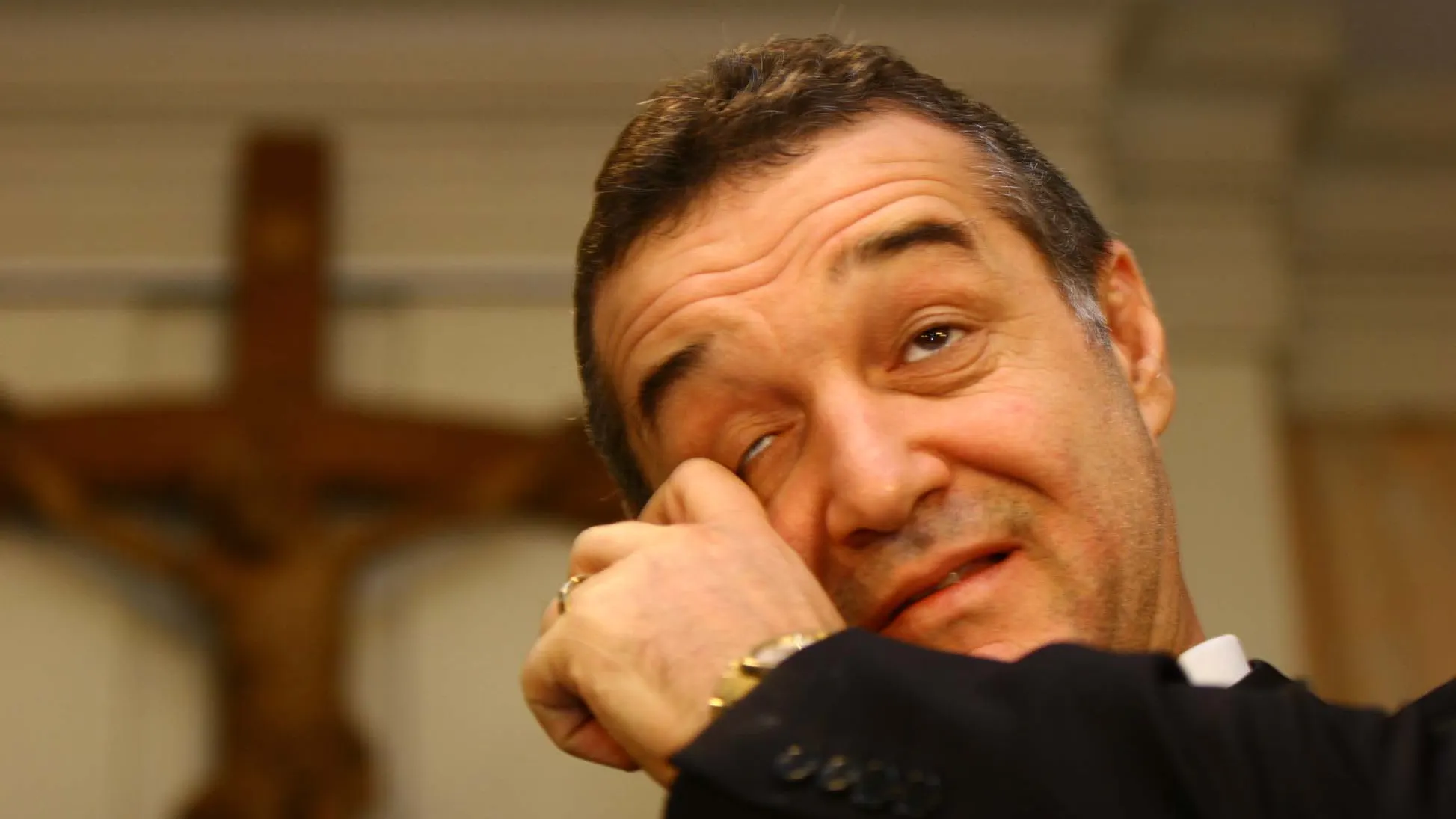 Gigi Becali s-a dezlănţuit: Mă duc la proteste. Suntem în pragul unei dictaturi