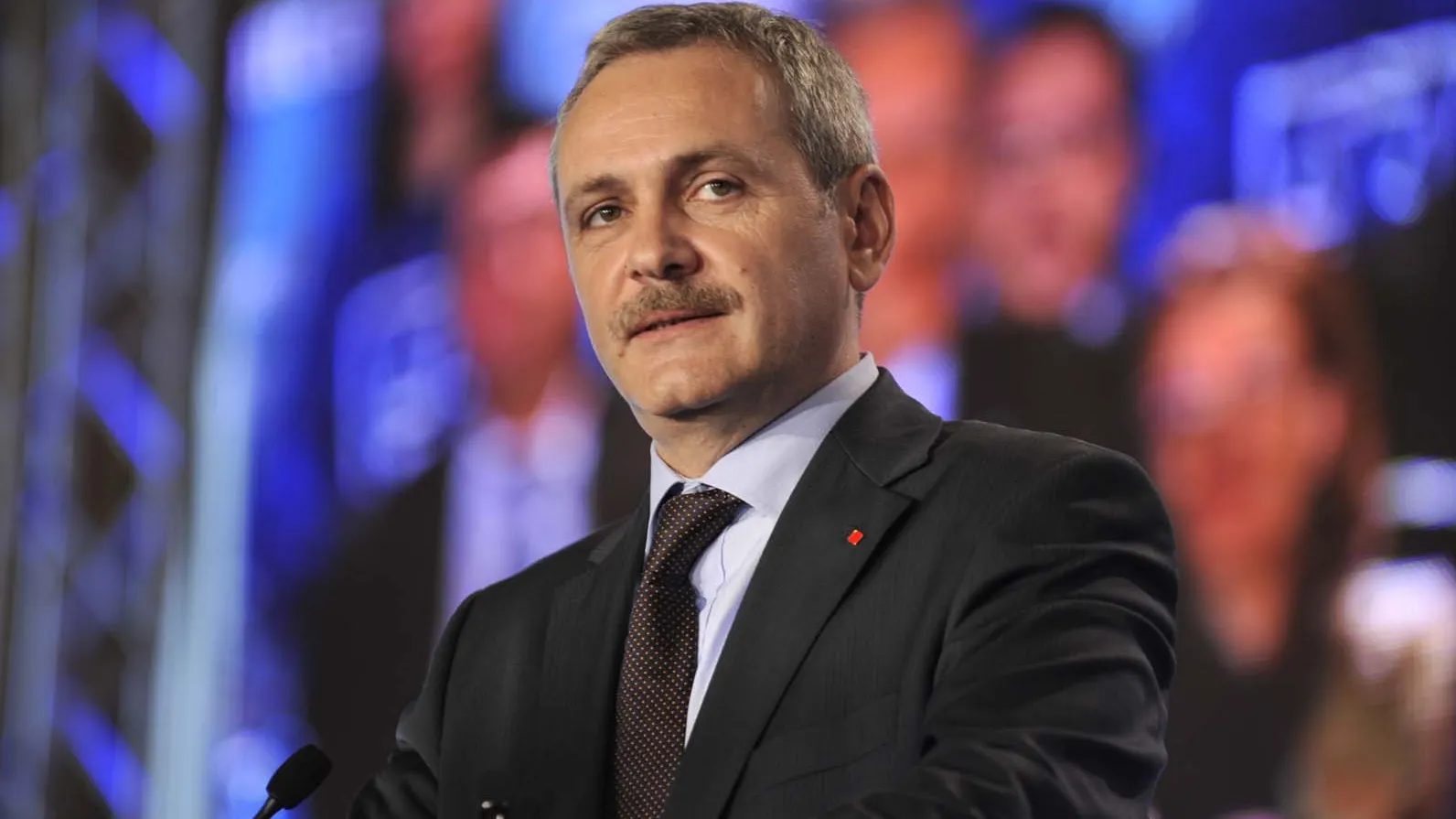 Sondaj independent: PSD e cotat cu 31% din voturile populaţiei, PNL 17%. Număr imens de nehotărâţi