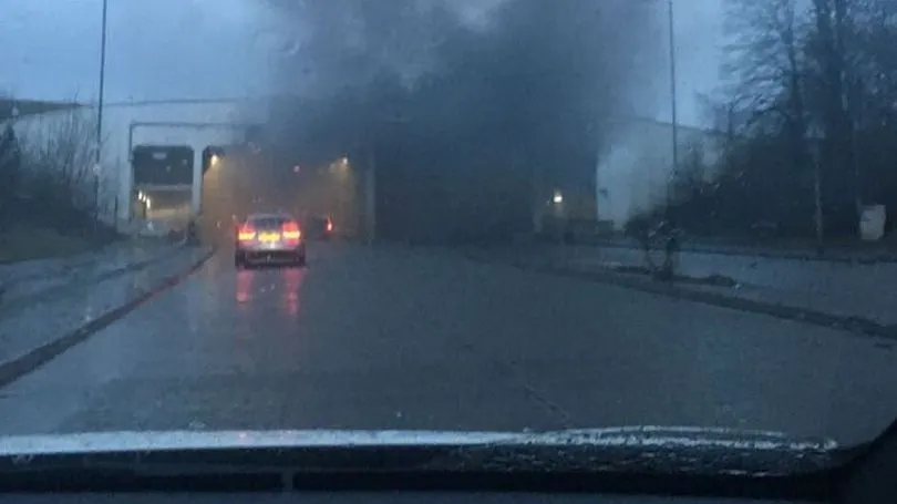 Explozie puternică la aeroportul din Manchester. O pistă este afectată