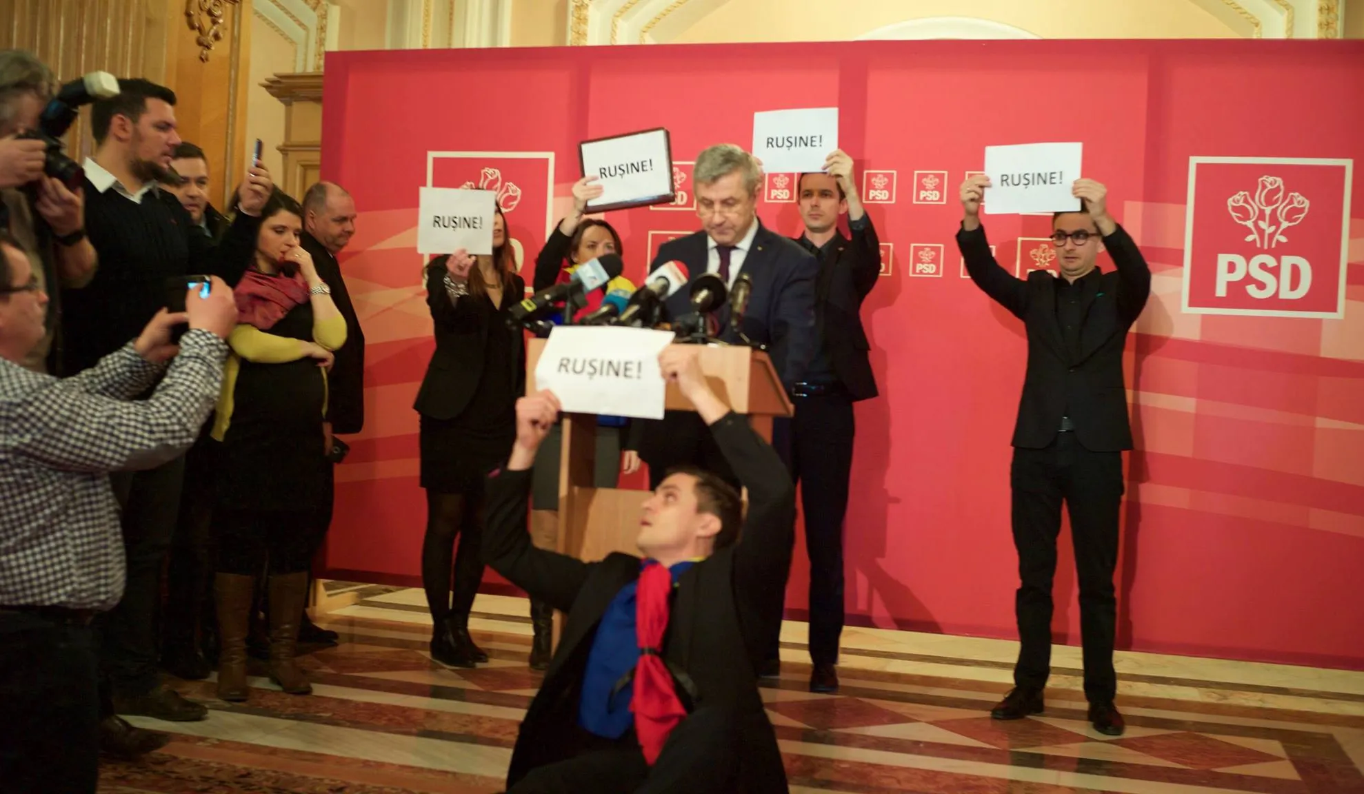 VIDEO."ALTĂ ÎNTREBARE". De câte ori a rostit Florin Iordache această sintagmă în conferinţa de presă