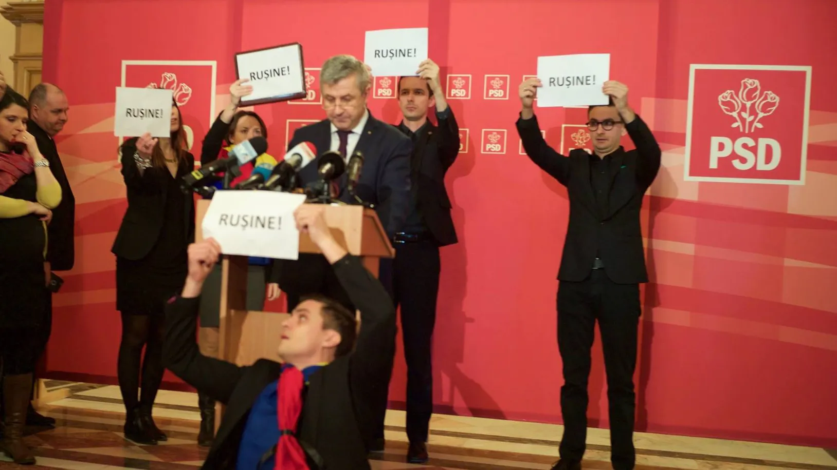Florin Iordache a demisionat din funcţia de ministru al Justiţiei: "Iniţiativele asumate, legale"