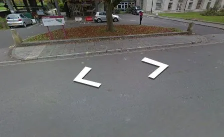 Și-a văzut prietena pe harta Google Street View, într-o ipostază bizară. Poza care l-a șocat