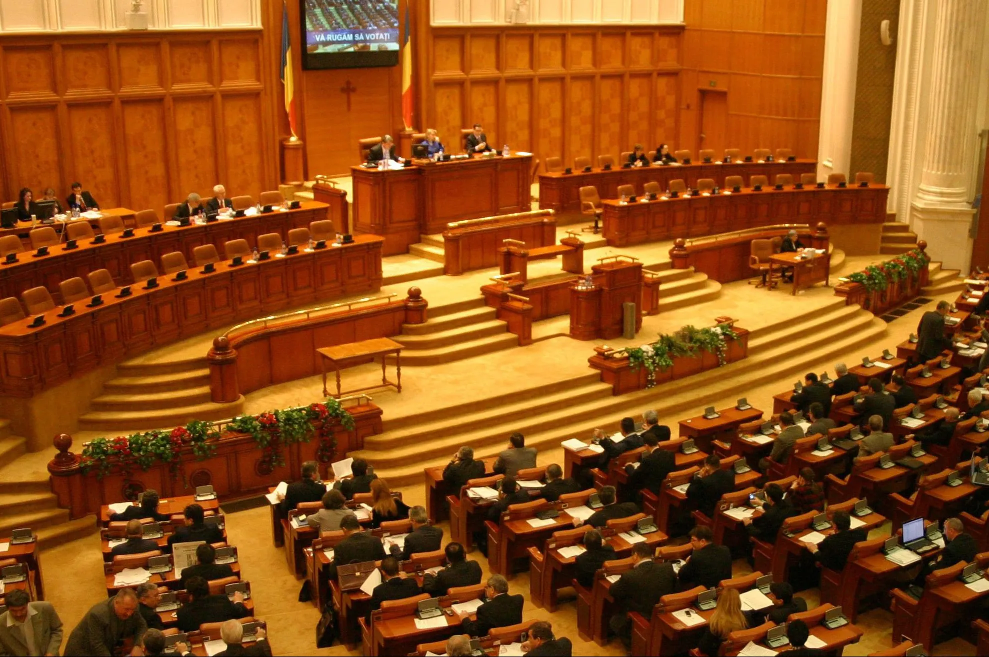 Credeţi că PSD-ALDE vor renunţa definitiv la modificarea Codurilor Penale? Argumentaţi