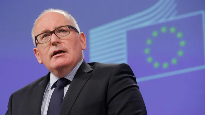 Criza din România, discutată în Comisia UE: "Vom urmări cu atenție ce se întâmplă în Parlament"