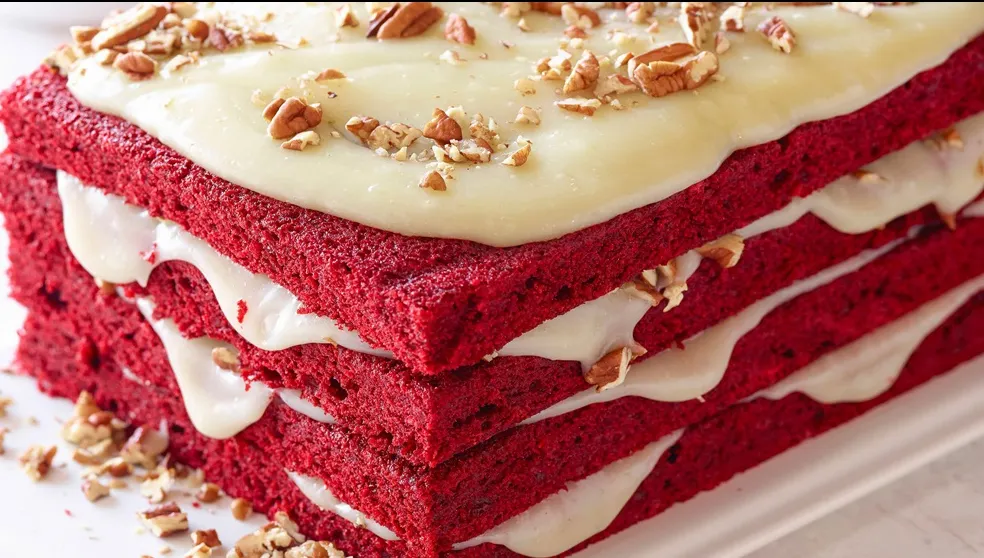 Cel mai delicios tort pentru Ziua Îndrăgostiţilor: „Red Velvet“, cu cremă de brânză