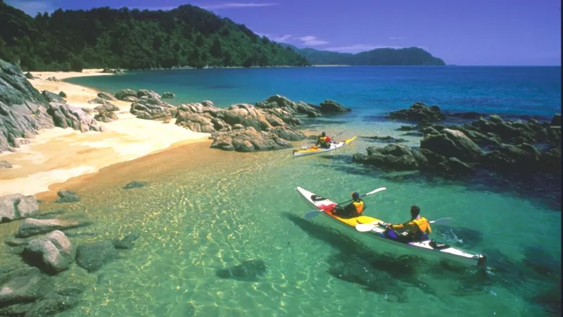 Ţara care se oferă să plătească concediile turiştilor. Ce condiţii trebuie să îndeplinească aceştia