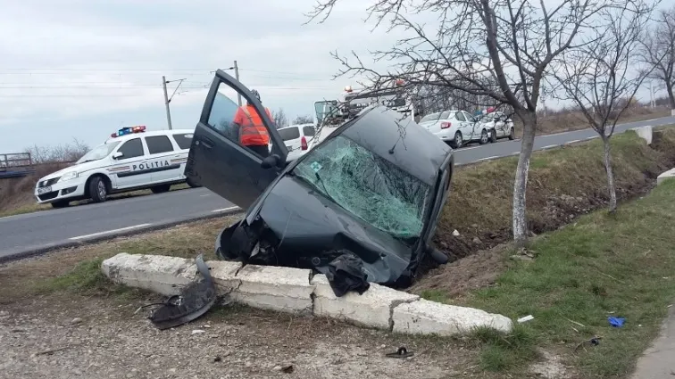 Doi morți și un rănit grav, în uma unui accident rutier petrecut pe DN 25