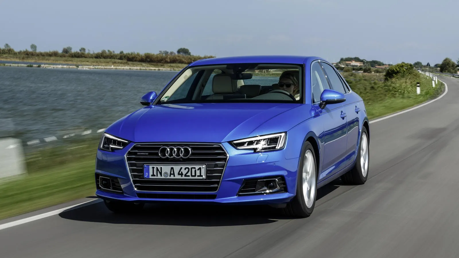 Audi a oprit, la o fabrică, producţia modelelor A4 şi A5, foarte populare printre români