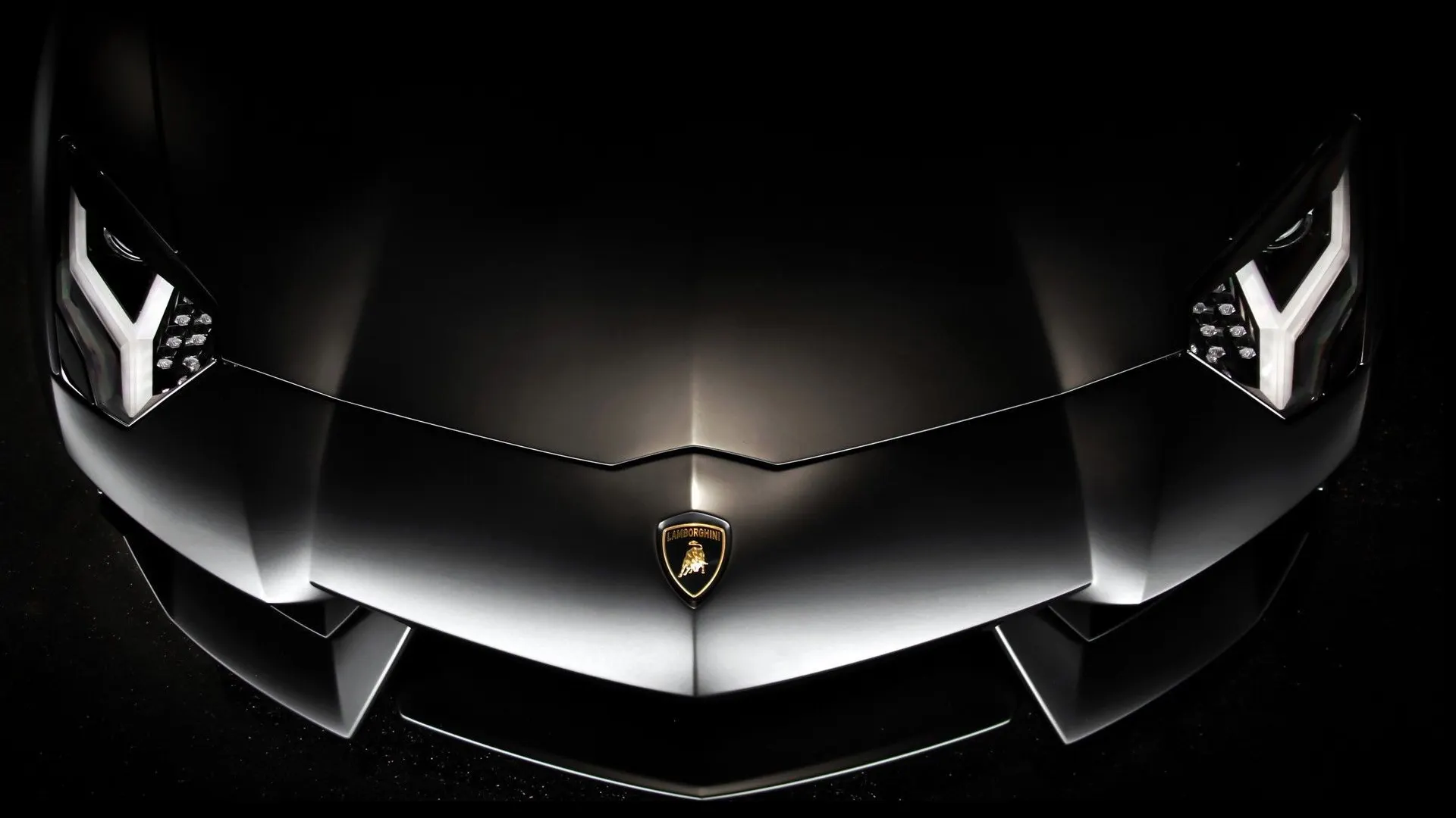 SPECTACULOS Cum arată primul SUV Lamborghini! Rămâi cu gura căscată