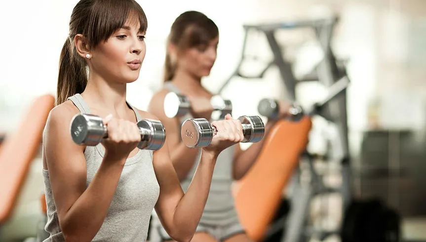 Simţi nevoia să mergi la baie în timp ce faci exerciţii fizice intense? Iată de ce