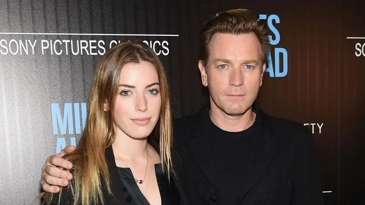 Celebrul Ewan McGregor s-a afișat cu o bombă sexy. Toți au crezut că este iubita sa, dar...surpriză