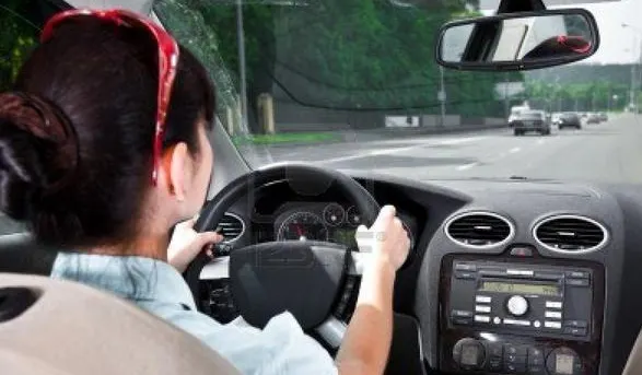 Poliția Română: Șoferițele sunt mai atente la volan decât bărbații