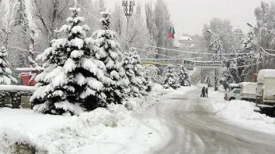 Ninsori în mai multe zone din Harghita. Accesul către stațiunea Harghita Băi este dificil