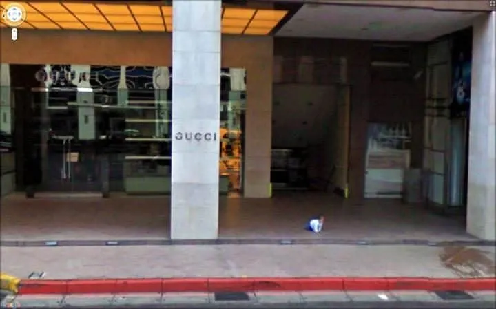 Cele mai ciudate poze suprinse pe Google Maps. În ce lume trăim?