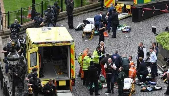 Două arestări "semnificative" după atacul de la Londra. Poliția anunță numele real al atentatorului