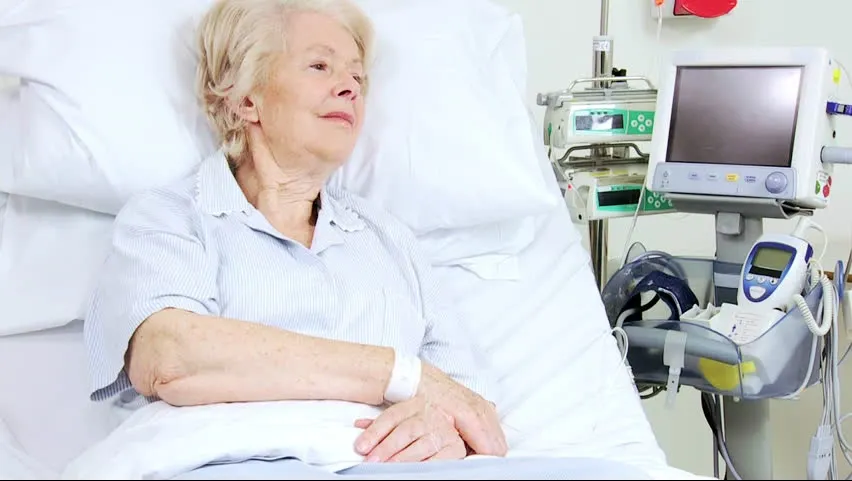 Mama ei era pe moarte şi cu ultimele puteri i-a spus: Nu râde de.... Cea mai simplă lecţie de viaţă