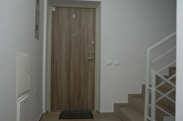 Surpriza uriaşă a unui bărbat care a cumpărat un apartament. Ce a găsit în baie