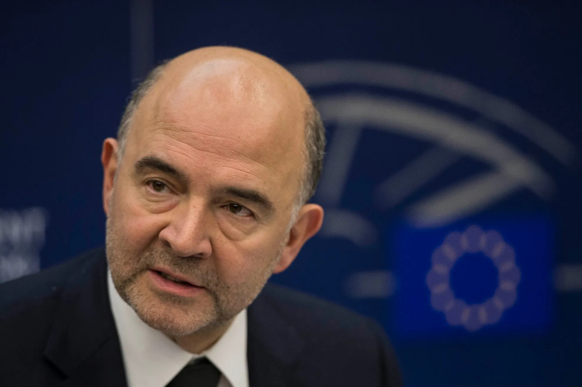 Un comisar european, despre Marine Le Pen: "Programul său, sinucigaş"