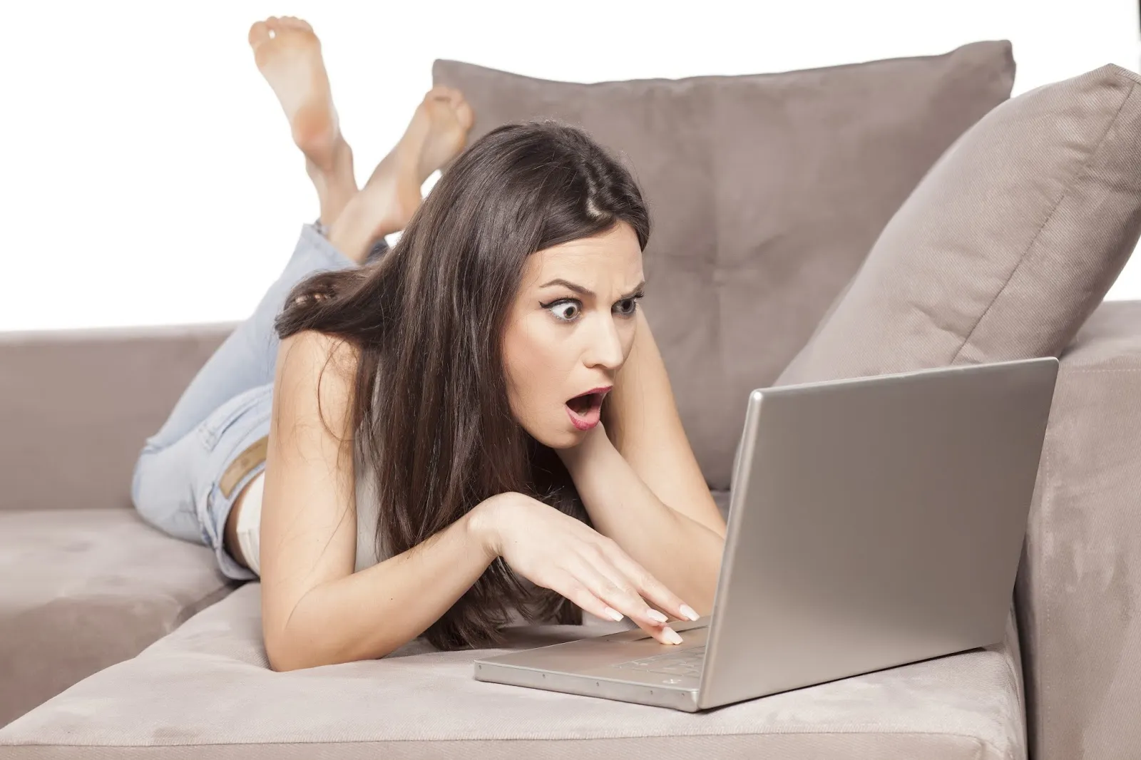 Cum a reacţionat un tată imediat după ce fiica lui a postat o fotografie sexy pe internet