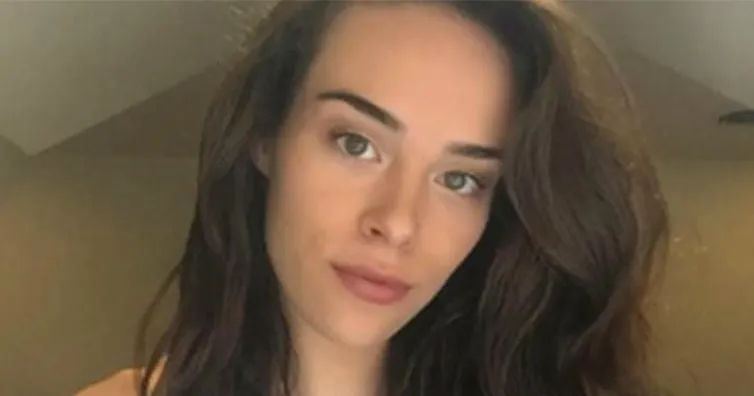 A intrat în sala de fitness, iar bărbaţii o admirau. Dar fata s-a dezbrăcat şi toţi au fugit. ŞOCANT