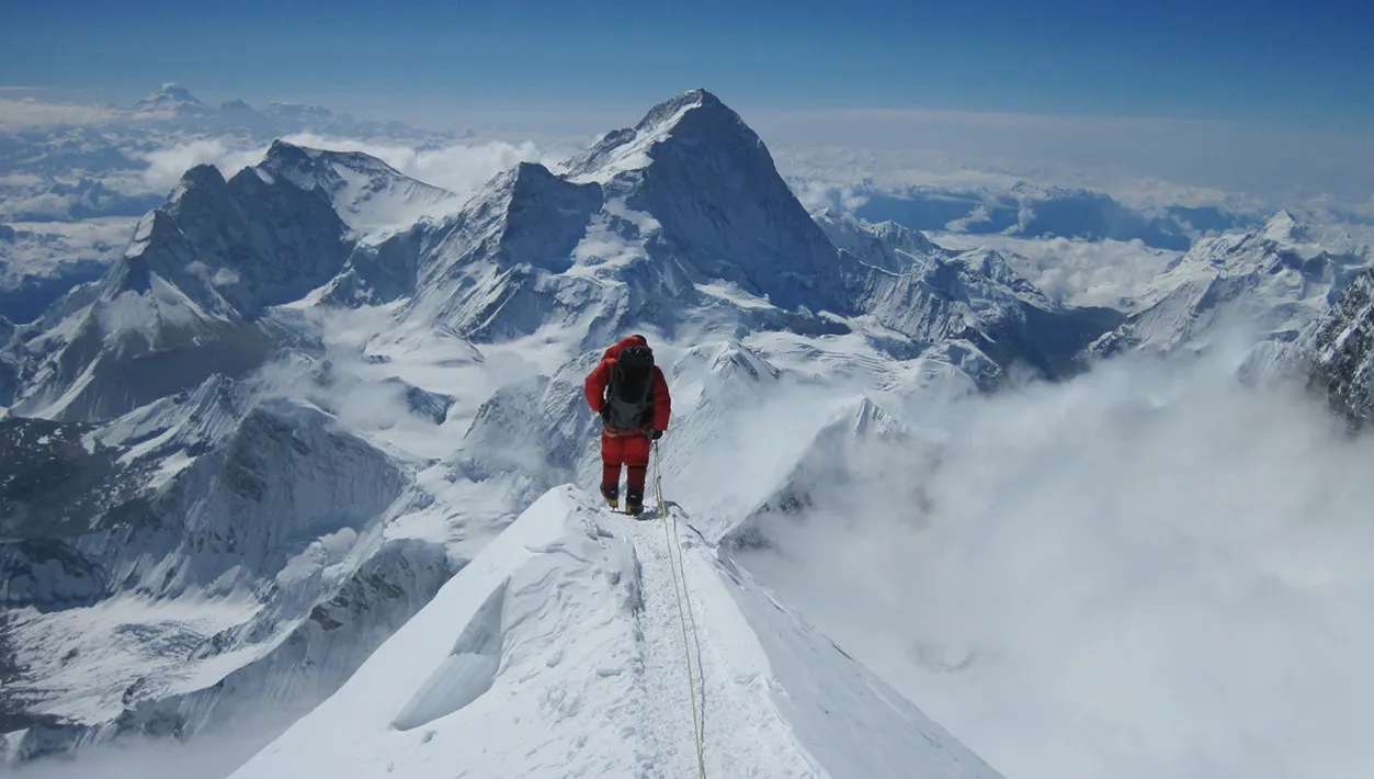 Moarte pe Everest. Cel mai bun alpinist al lumii a sfârșit într-un cumplit accident