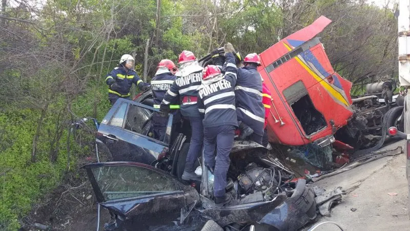 Detalii şocante în cazul tragediei din Olt, în care o familie întreagă a fost ucisă