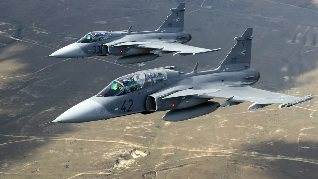 O aeronavă de pasageri TAROM, interceptată de avioane militare ungare