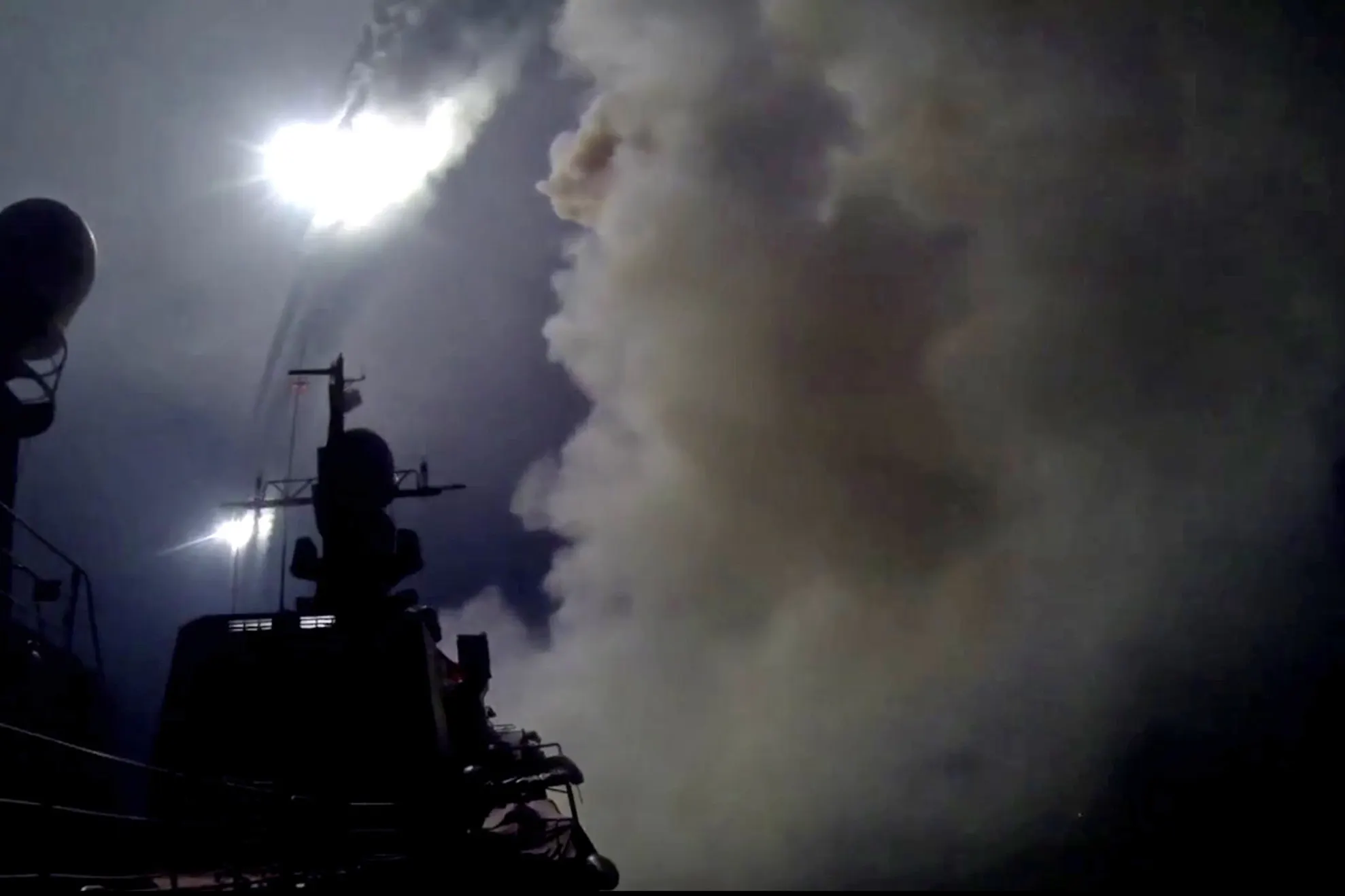 SUA au bombardat Siria. Şase morți și nouă răniți în urma ATACULUI(VIDEO)