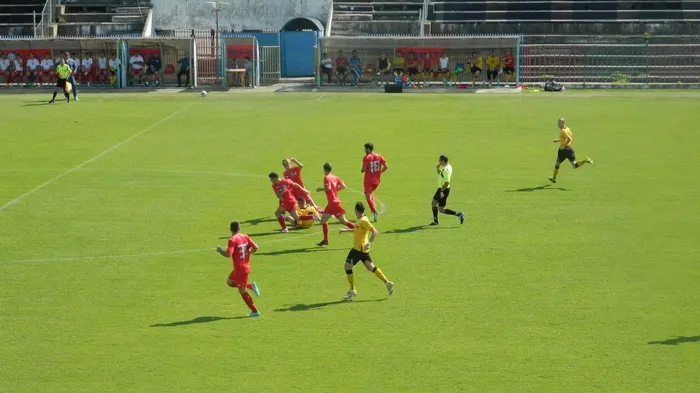 Încă o dramă pe terenul de fotbal! Un jucător de 23 de ani s-a prăbușit în timpul meciului