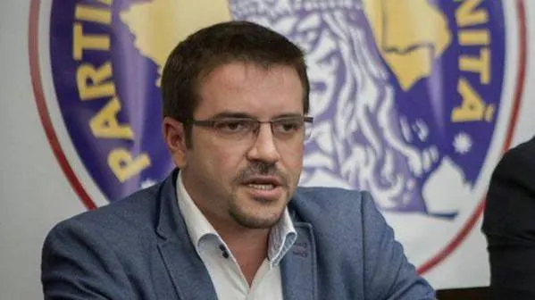 Partidele naţionaliste şi extremiste se unesc şi se transformă. Apare Alianţa Politică "BINE"