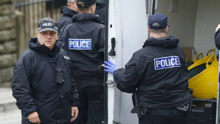 ALERTĂ în Londra: Peste 12 persoane au suferit arsuri din cauza unei substanțe toxice