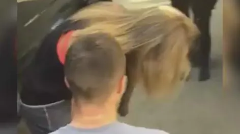 A cerut-o în căsătorie într-un mod UNIC! Întreaga scenă a devenit virală