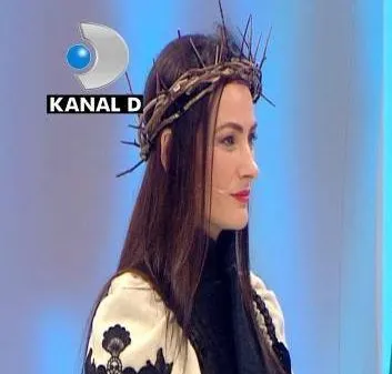 Apariţie şoc la tv în România. A purtat o coroană de spini ca a lui Iisus