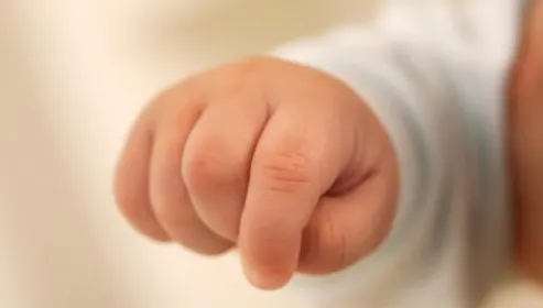 RUJEOLA face încă o victimă - un bebeluş din Timiş a murit. Bilanţul a ajuns la 22 de decese