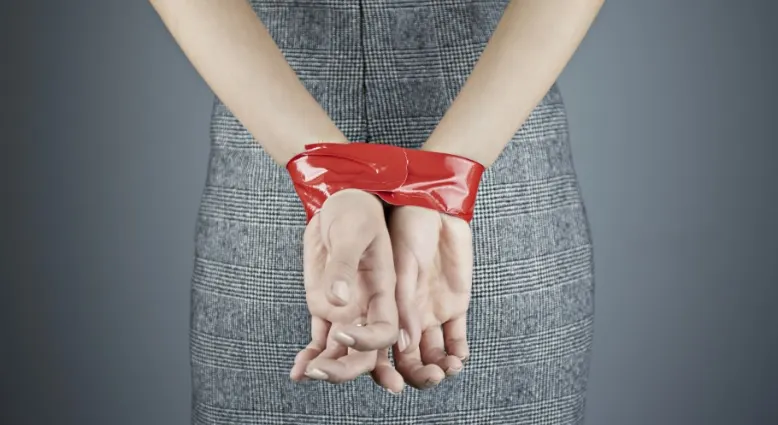 Cele mai ascunse fantezii sexuale ale femeilor. Nu e de mirare că niciuna nu recunoaşte!