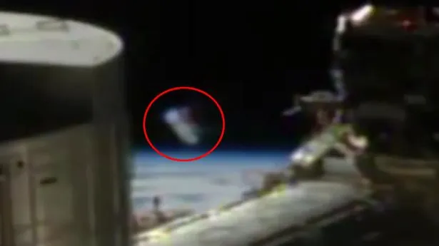 Imagini HALUCINANTE surprinse în spațiu. Experții trag semnalul de ALARMĂ!