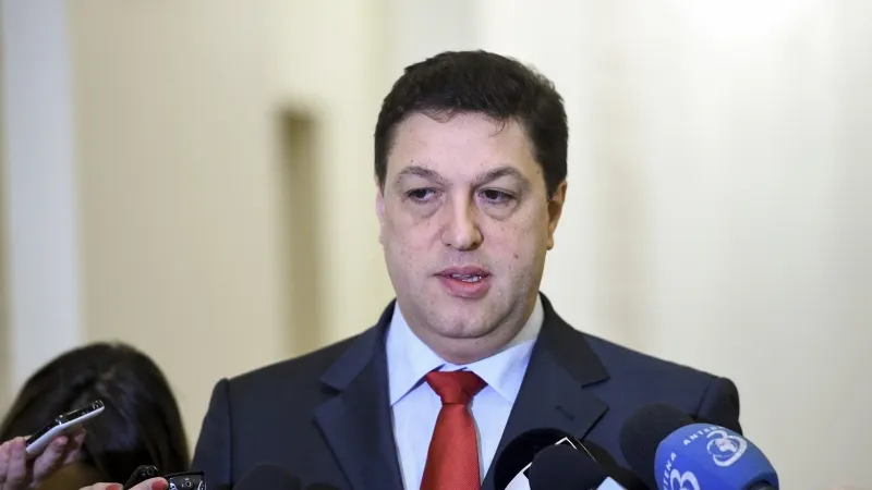 USR cere Senatului sancţionarea lui Tăriceanu şi a lui Şerban Nicolae
