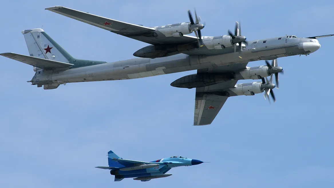 Bombardiere ruse, interceptate în apropiere de Alaska