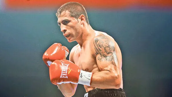 Viorel Simion, învins la puncte de Scott Quigg, în meci eliminatoriu pentru titlul mondial IBF