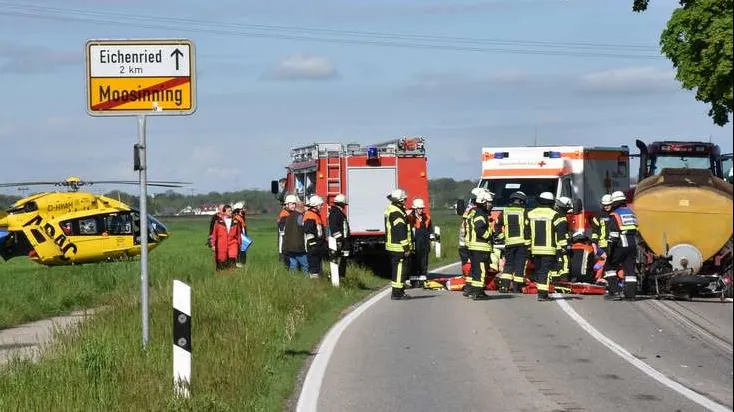 Accident în Austria: 3 români, grav răniți după ce mașina în care se aflau a lovit mai mulți copaci