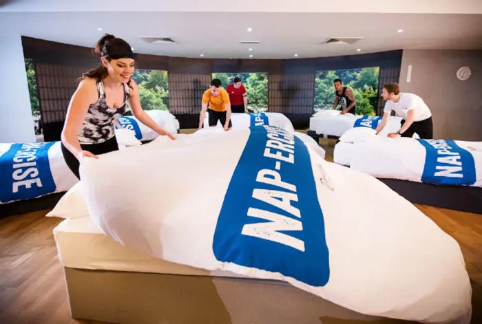 Cum arată sala de fitness care oferă cursuri de somn