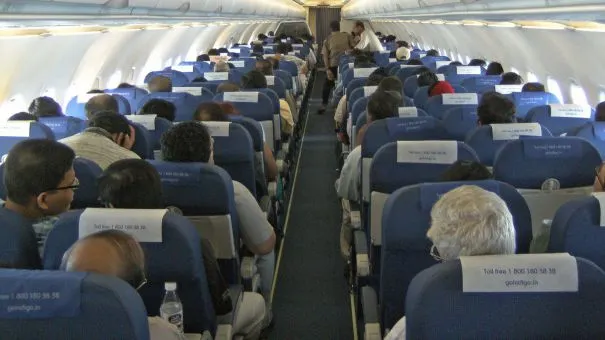 Mai mulţi pasageri au fost răniţi, în urma unor turbulenţe puternice. Avionul a decolat din Moscova