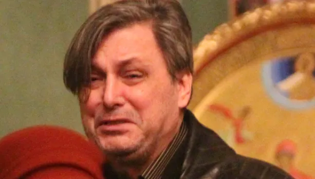 Ce se întâmplă la mormântul ILEANEI CIUCULETE. Soțul plătește paznici