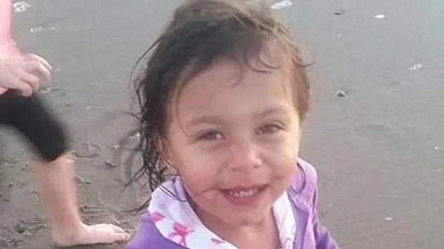 Şi-au lăsat fiica adoptivă să moară de foame! Medicii s-au îngrozit când au văzut cum arată