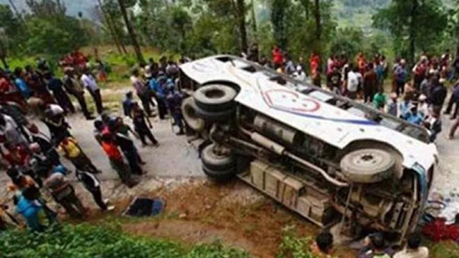 Accident teribil în India, după o logodnă: cel puţin 14 morţi şi peste 37 de răniţi