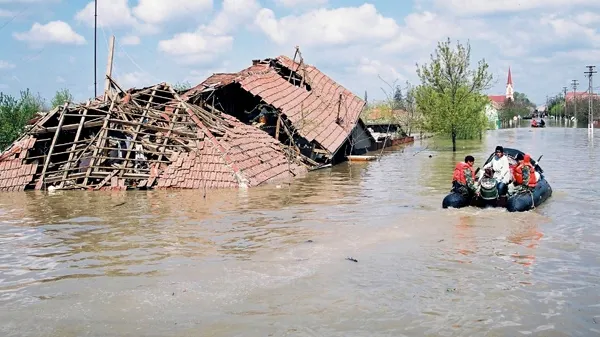 Cod galben de inundații în șase bazine hidrografice, până sâmbătă la miezul nopții